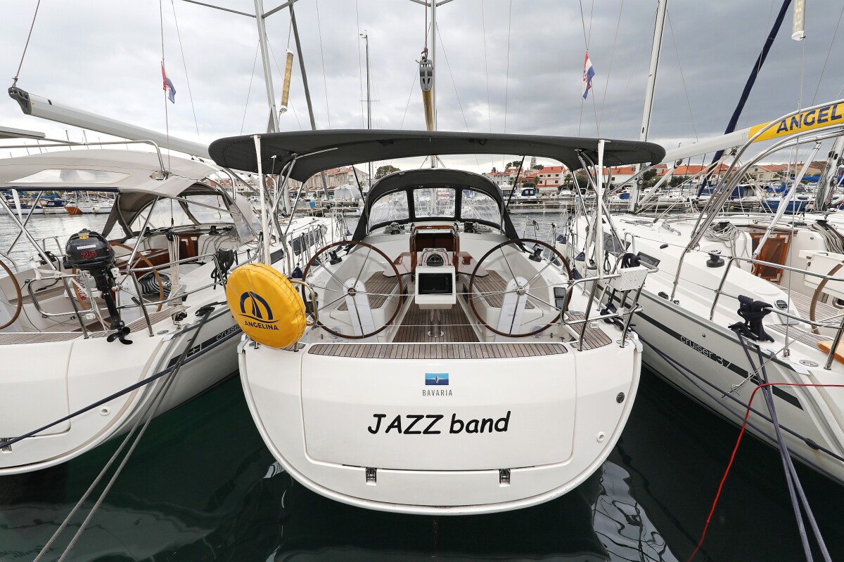 Bavaria Cruiser 37 Jazz Band