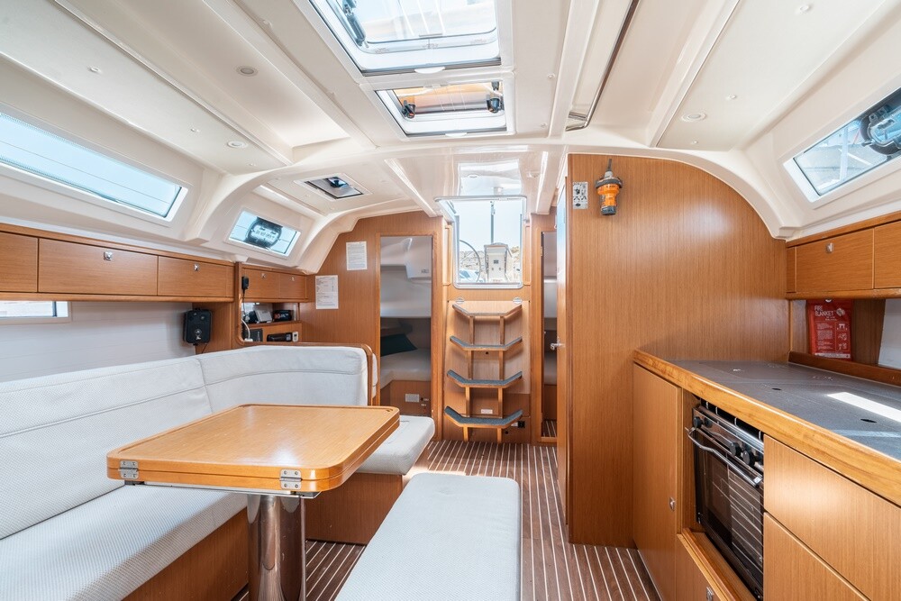Bavaria Cruiser 41 Alkyoni