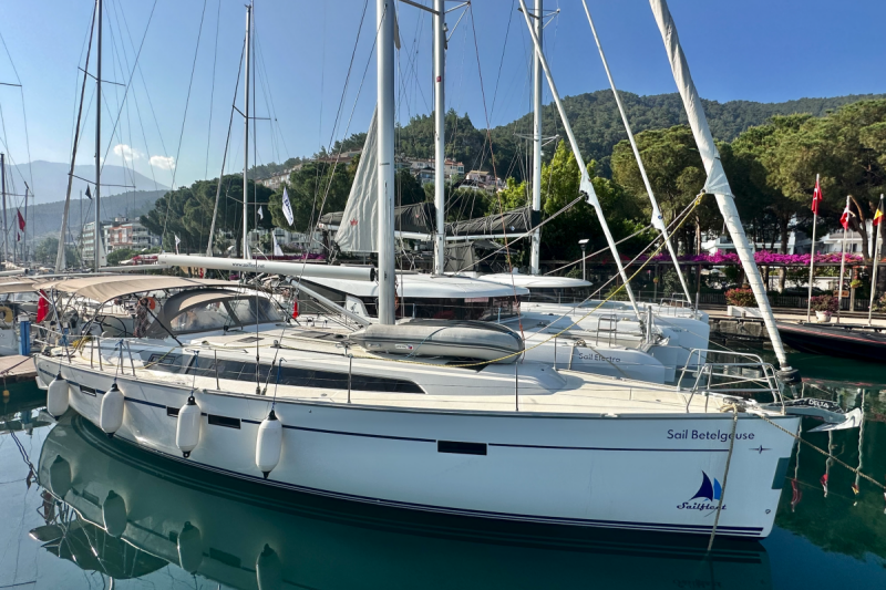 Bavaria Cruiser 46 Sail Betelgeuse