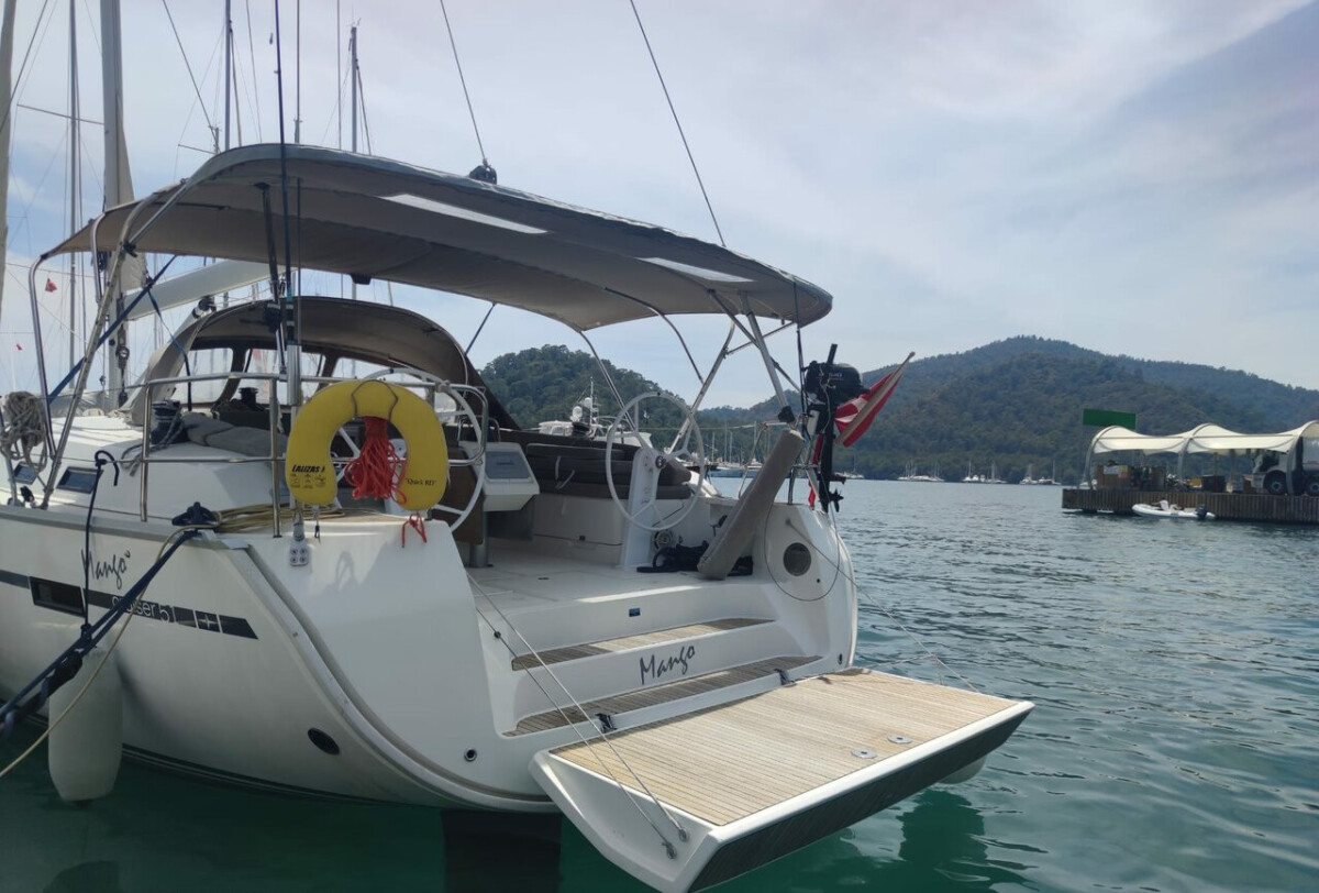 Bavaria Cruiser 51 Mango