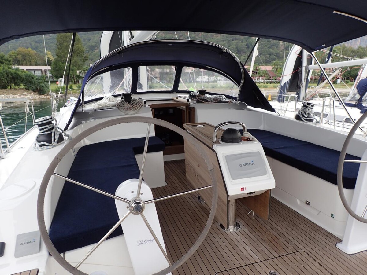 Bavaria Cruiser 51 Mango