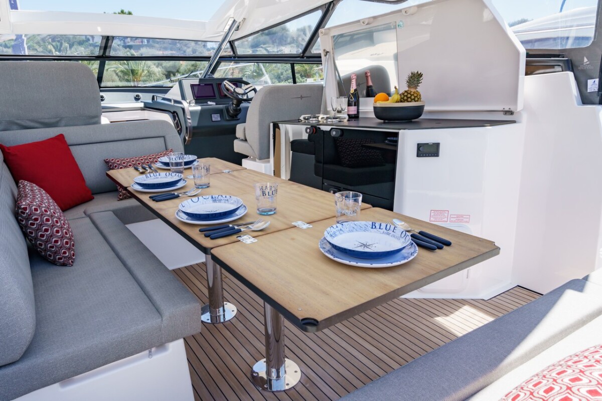 Bavaria SR36 Open Top Ostwind