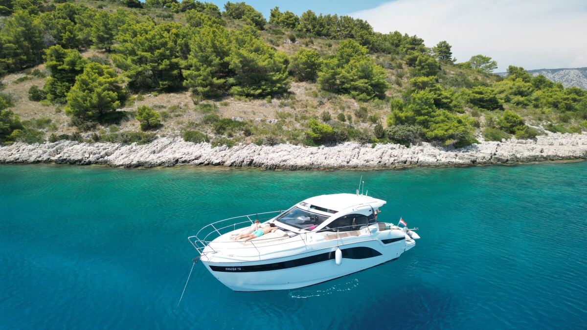 Bavaria SR41 Ivana
