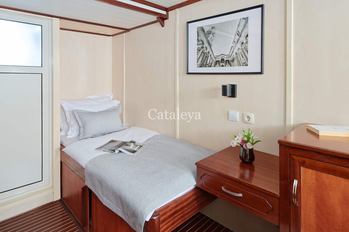 Cataleya Cataleya