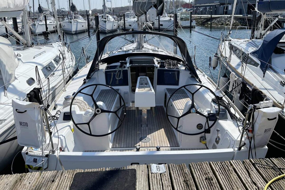 Dufour 350 GL Salt