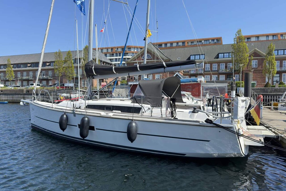 Dufour 350 GL Salt