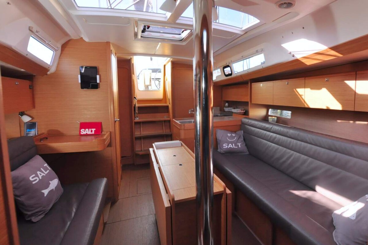 Dufour 350 GL Salt