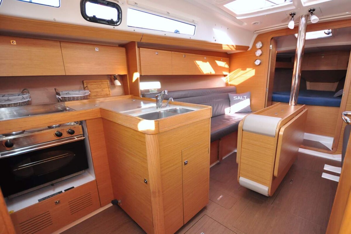 Dufour 350 GL Salt