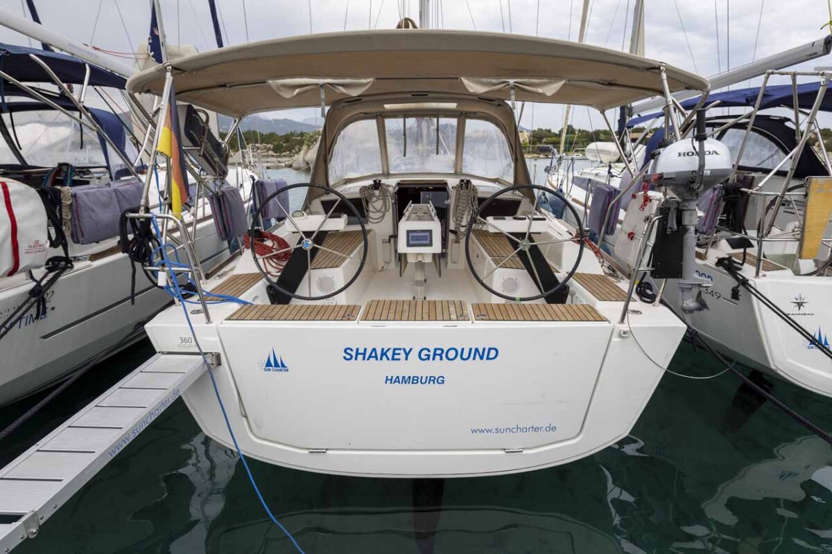 Dufour 360 GL Shakey Ground