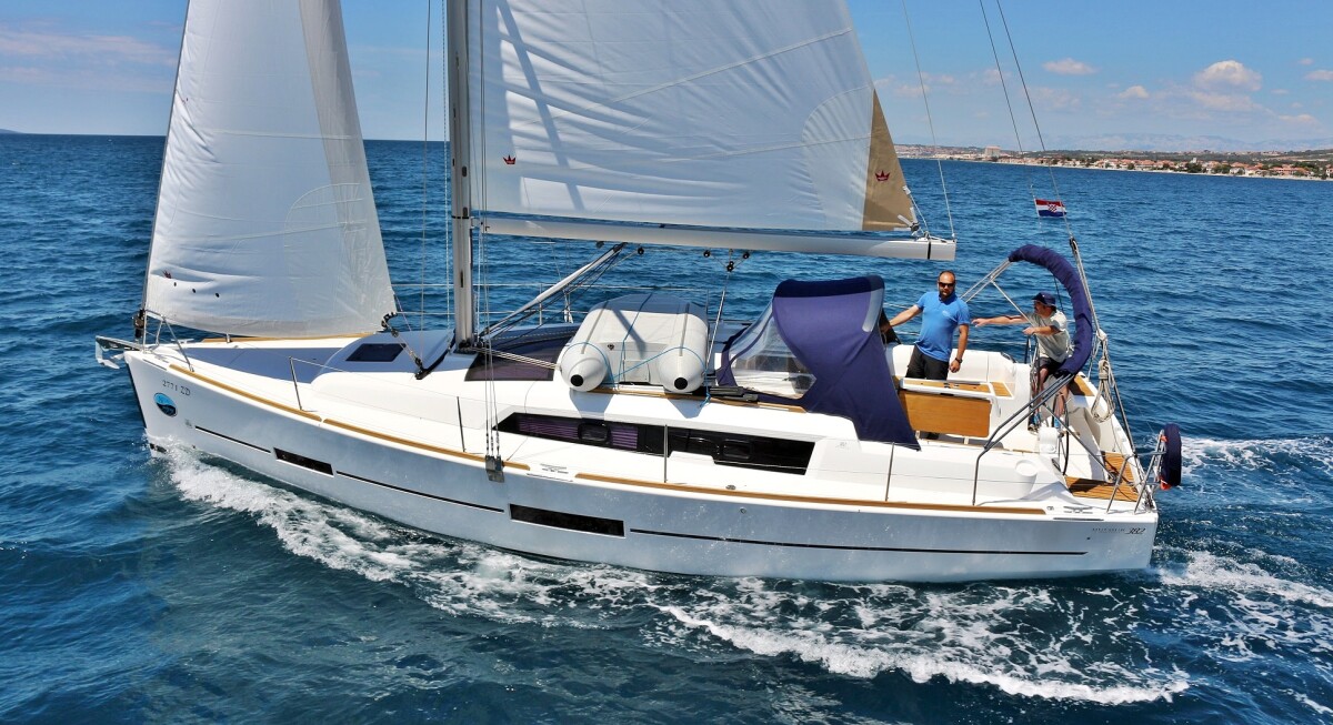 Dufour 382 GL Louise