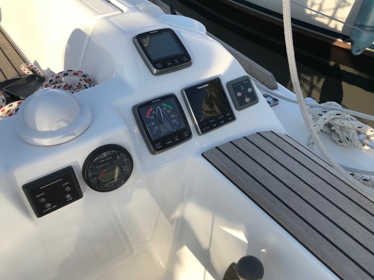 Dufour 382 GL Diniva II