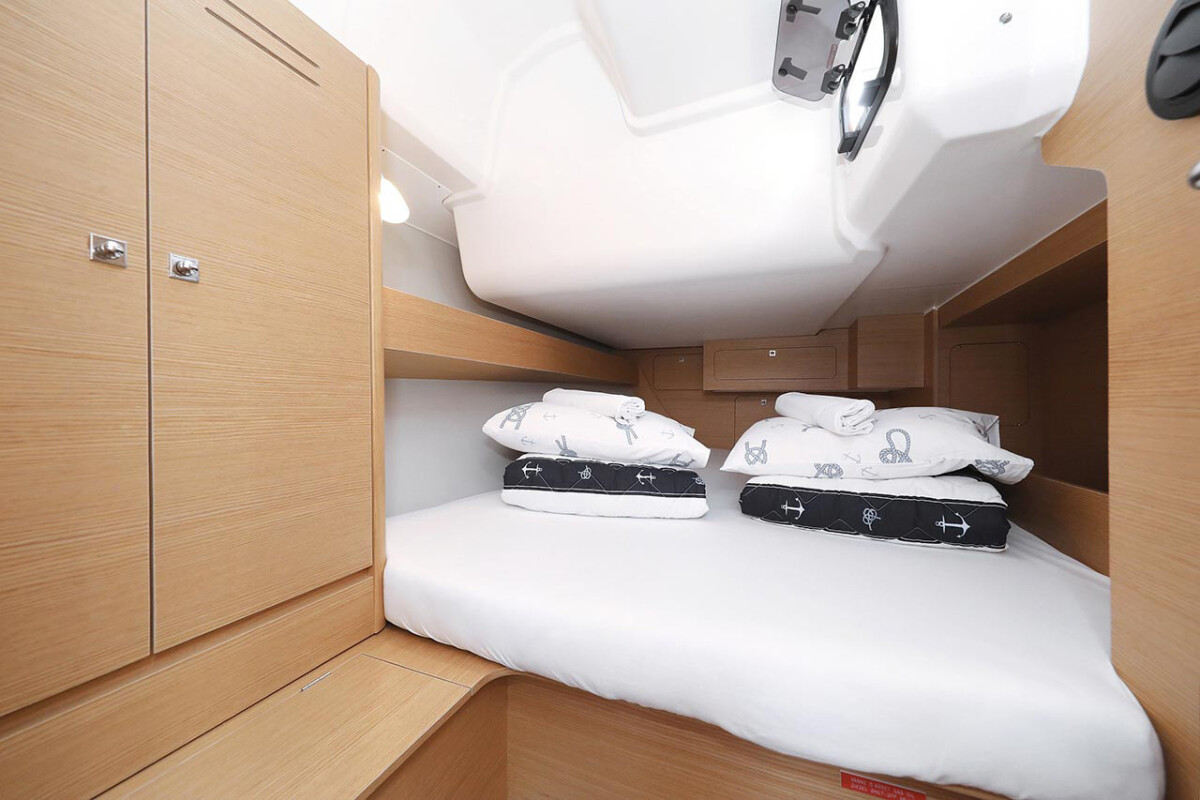 Dufour 382 GL Elyra