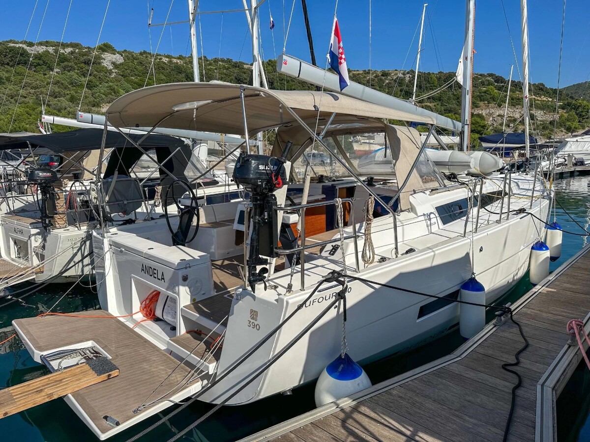 Dufour 390 GL Andela
