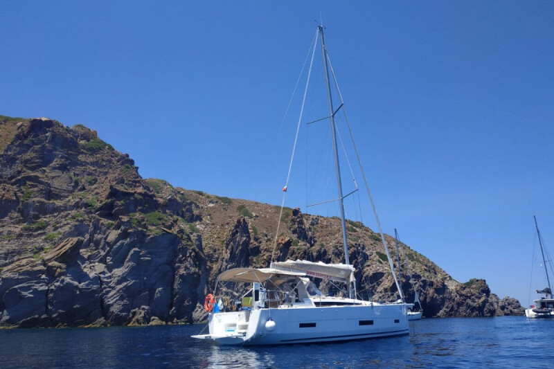 Dufour 390 GL Friend Planet