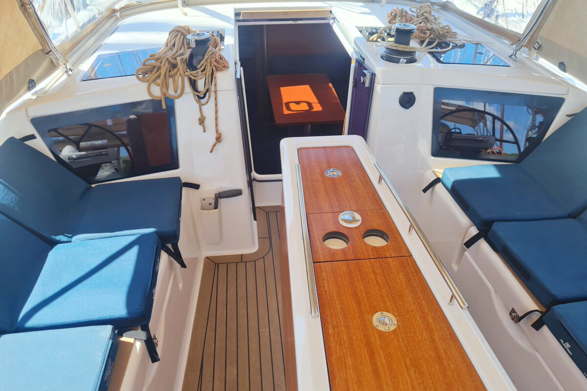 Dufour 390 Elena