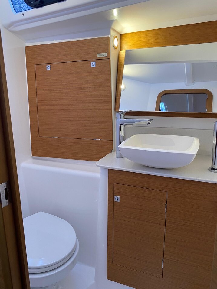 Dufour 390 Joy 5