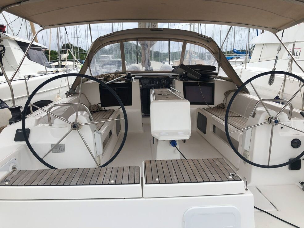 Dufour 412 GL CURACAO 