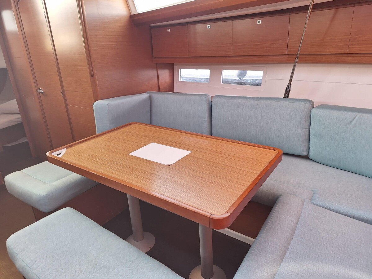 Dufour 412 GL Rose De Mer