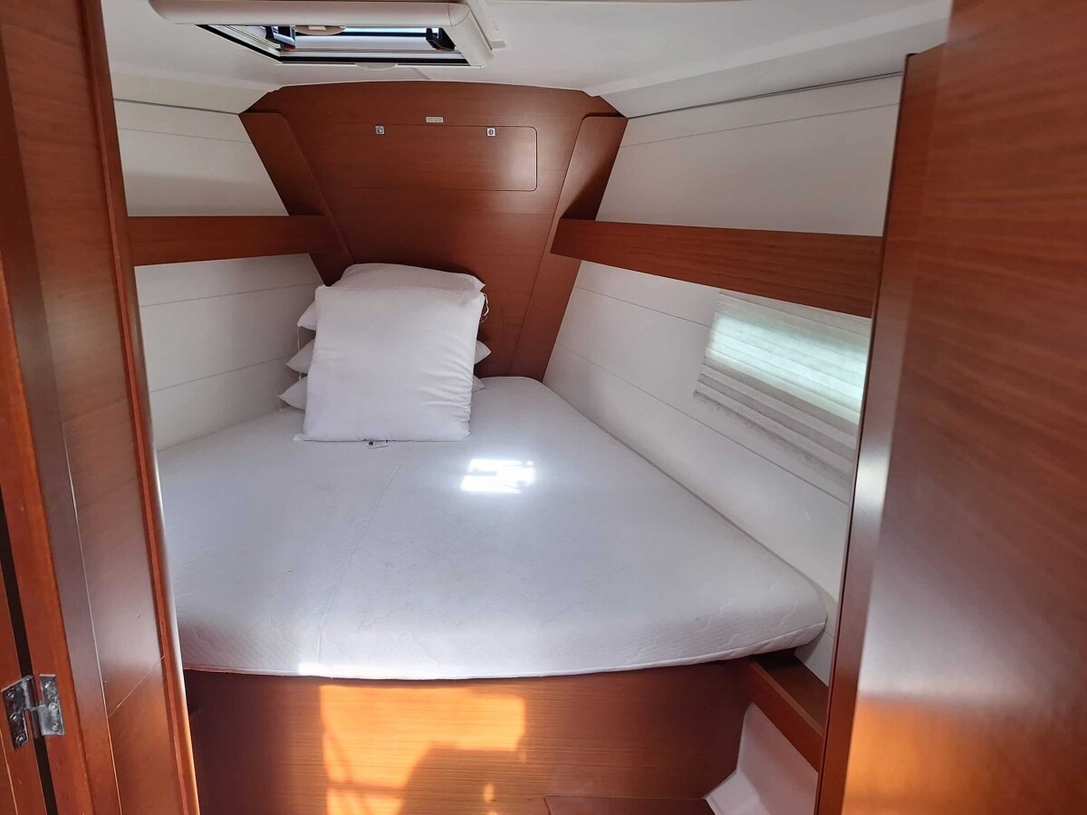 Dufour 412 GL Rose De Mer