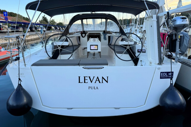 Dufour 430 GL Levan