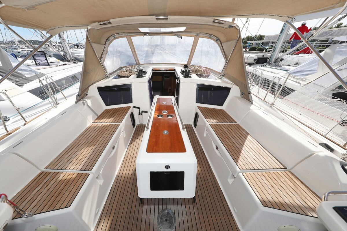 Dufour 430 GL Good Friends