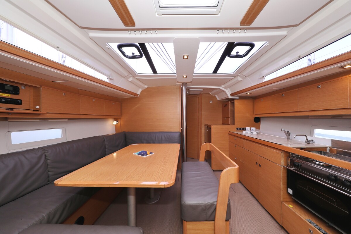Dufour 430 GL Good Friends