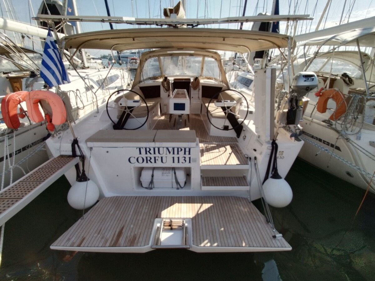 Dufour 430 Triumph
