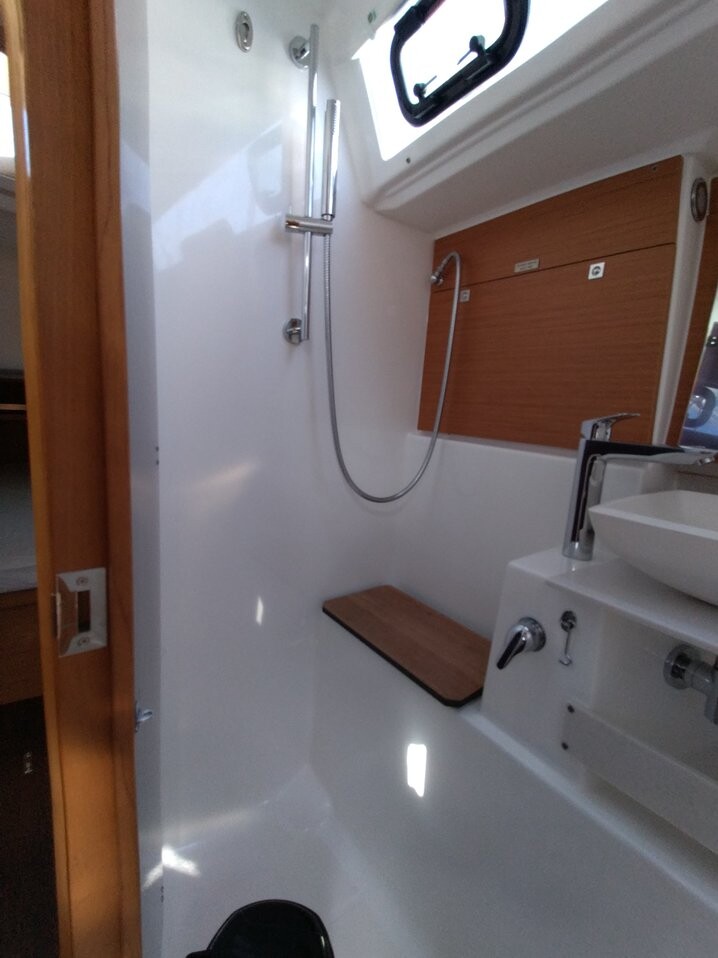 Dufour 430 Triumph