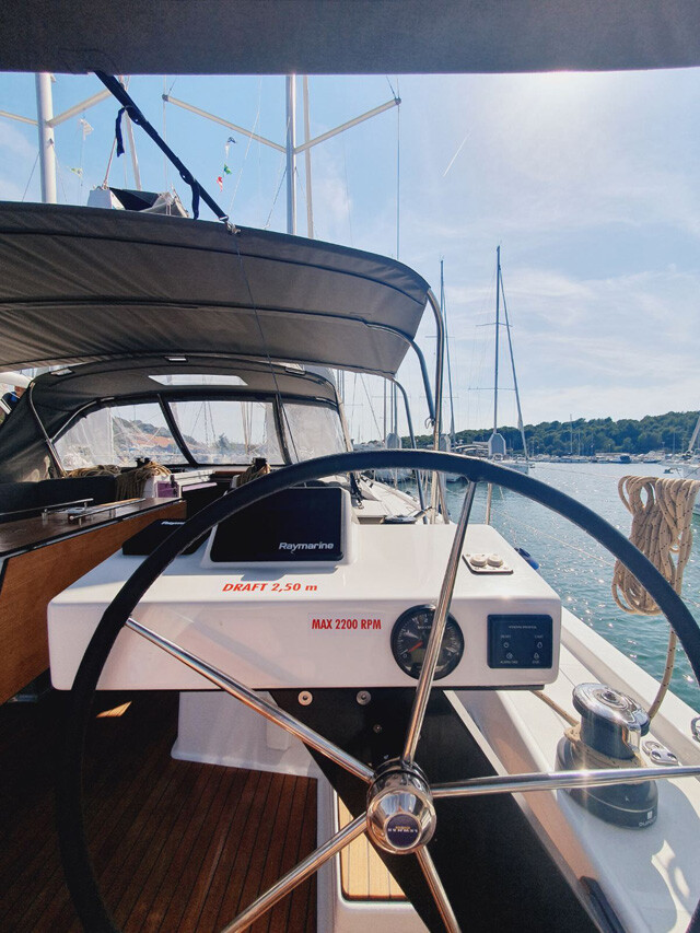 Dufour 470 Sombra del Viento