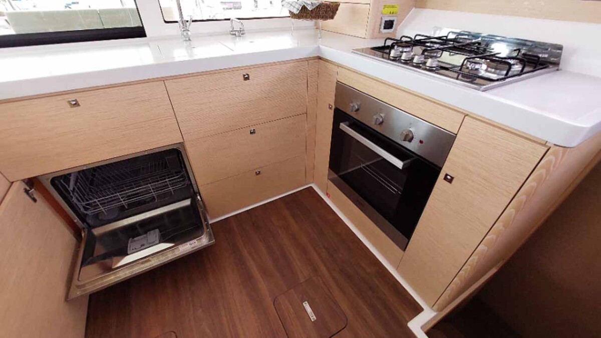 Dufour 48 Catamaran Dreamland