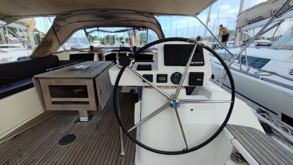 Dufour 520 GL MOBY SICK