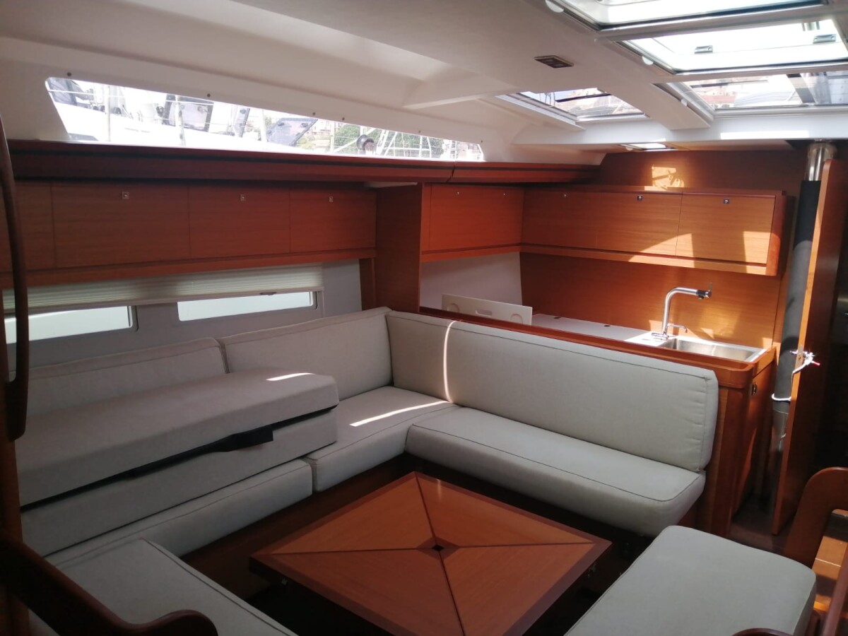 Dufour 520 GL Moscow Mule