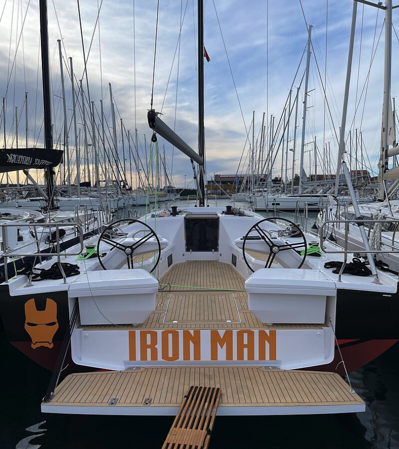 Elan E6 Iron Man