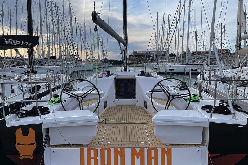 Elan E6 Iron Man