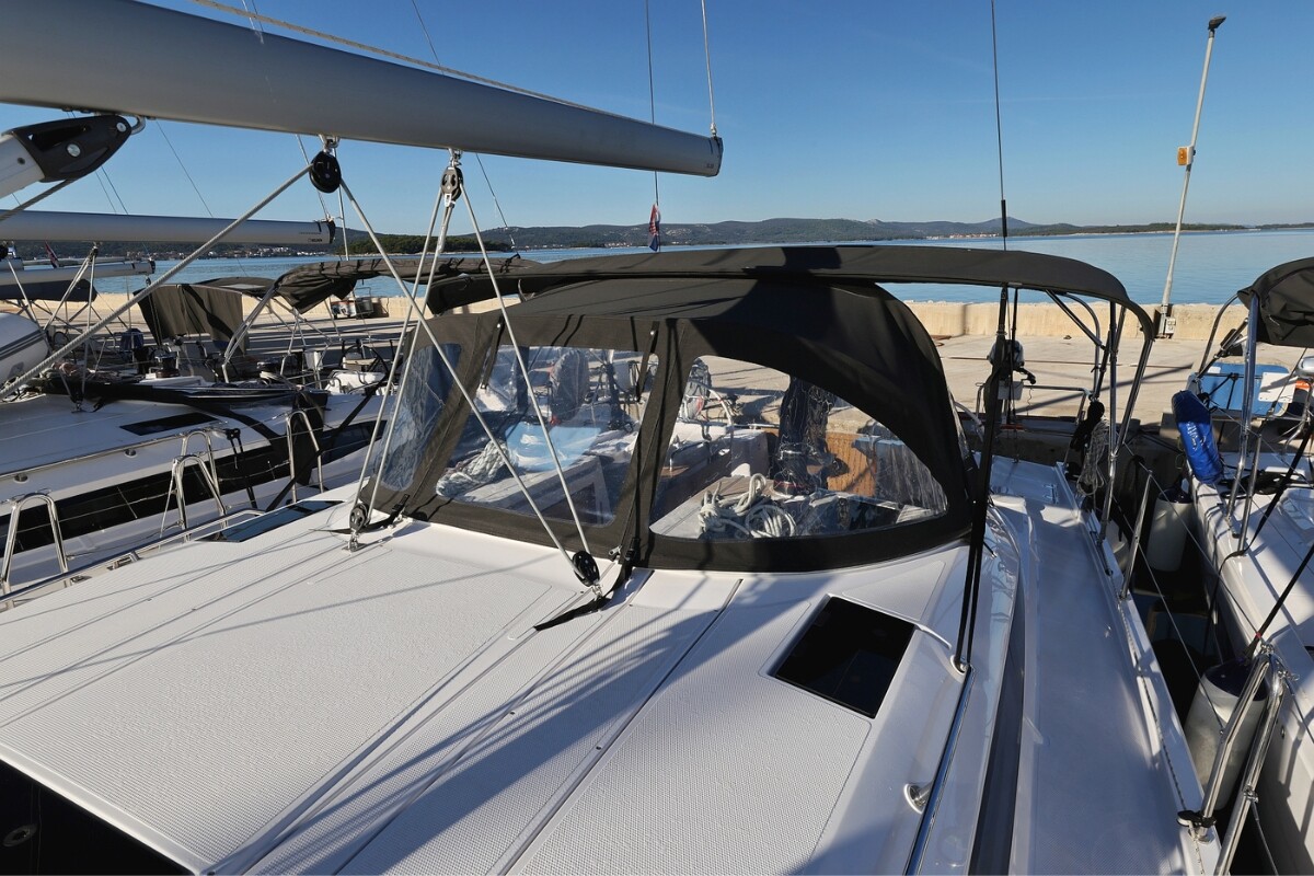 Elan Impression 45 Scarlett