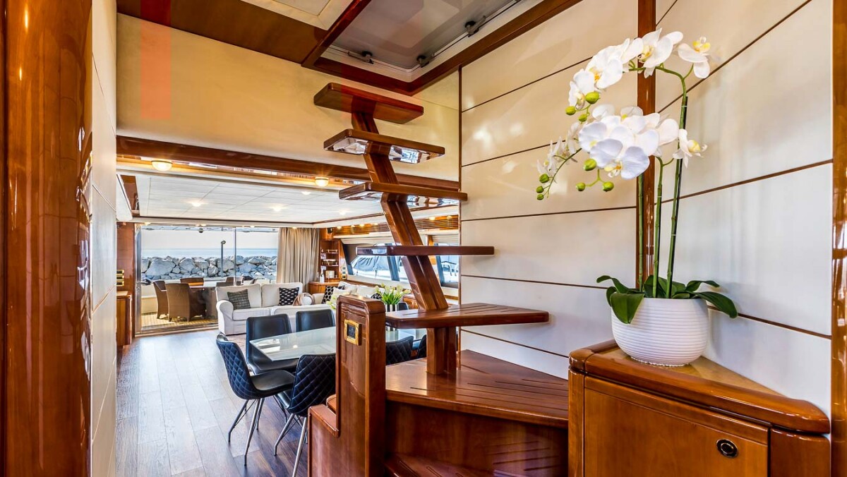 Ferretti Yachts 880 Miss Katarina