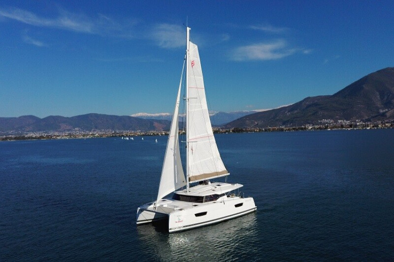 Fountaine Pajot Astrea 42 Reina