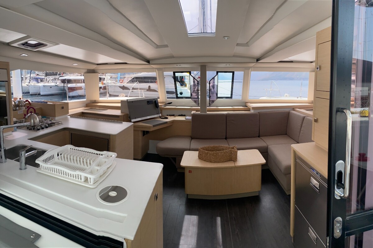 Fountaine Pajot Astrea 42 Sirius 1