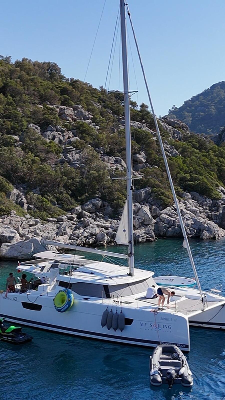 Fountaine Pajot Astrea 42 Sirius 1
