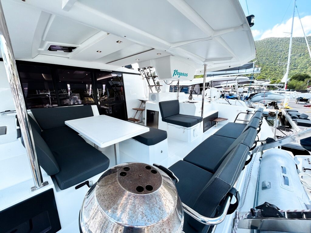 Fountaine Pajot Astrea 42 Pegasus