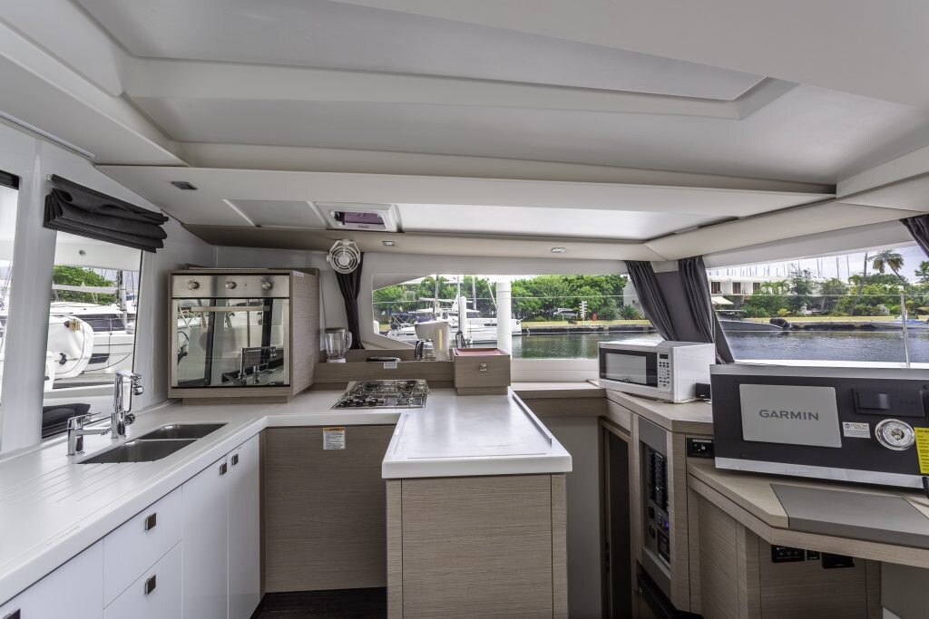 Fountaine Pajot Astrea 42 Pegasus