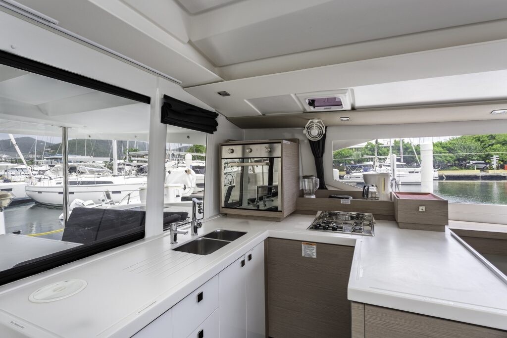 Fountaine Pajot Astrea 42 Pegasus