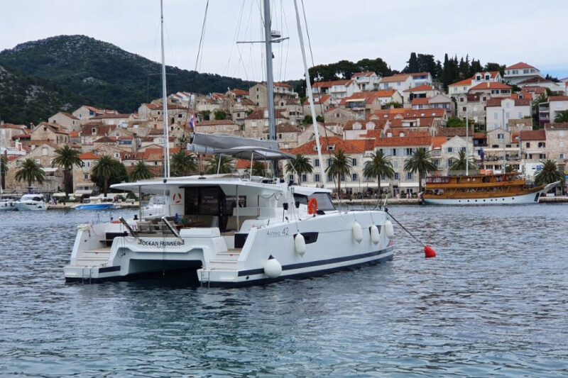 Fountaine Pajot Astrea 42 