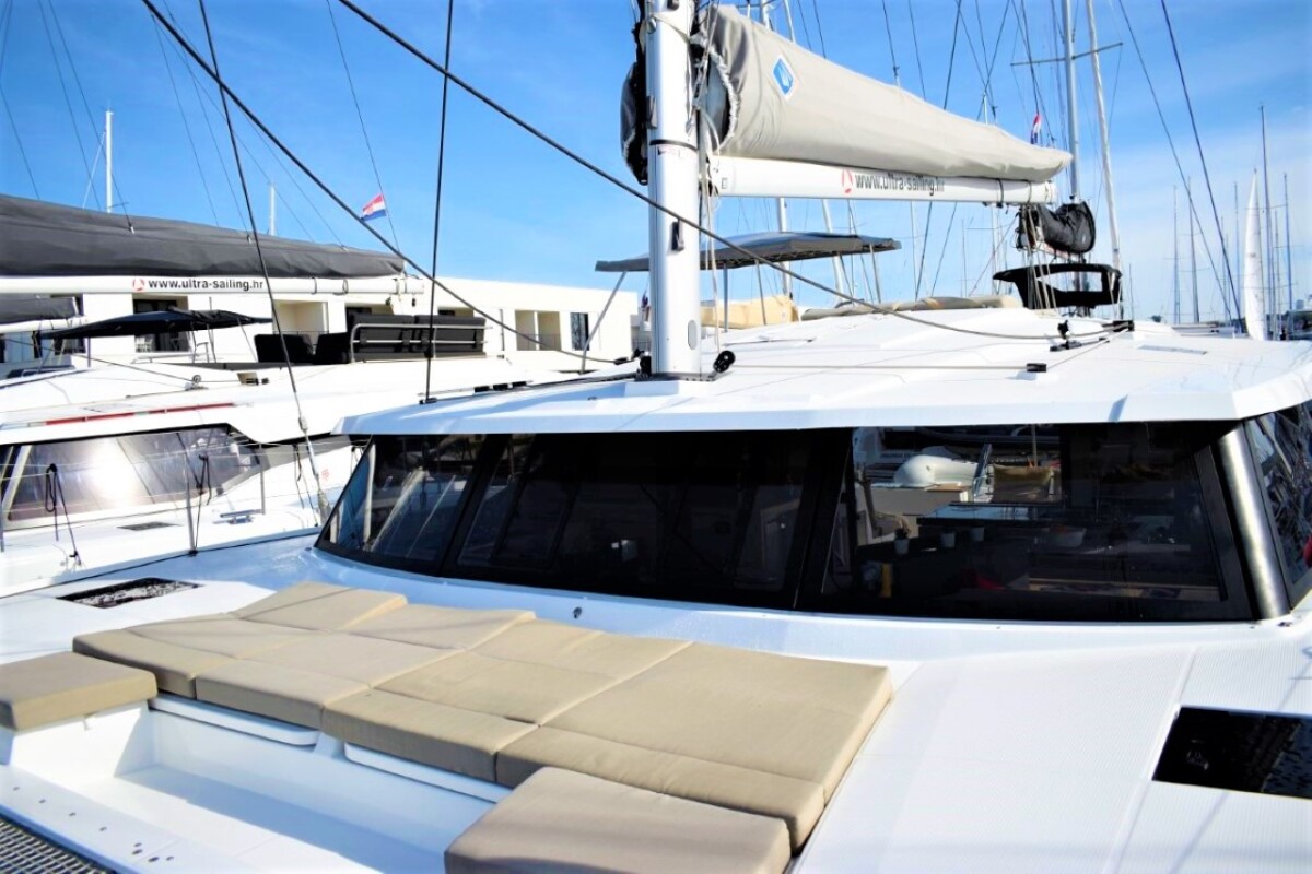 Fountaine Pajot Astrea 42 