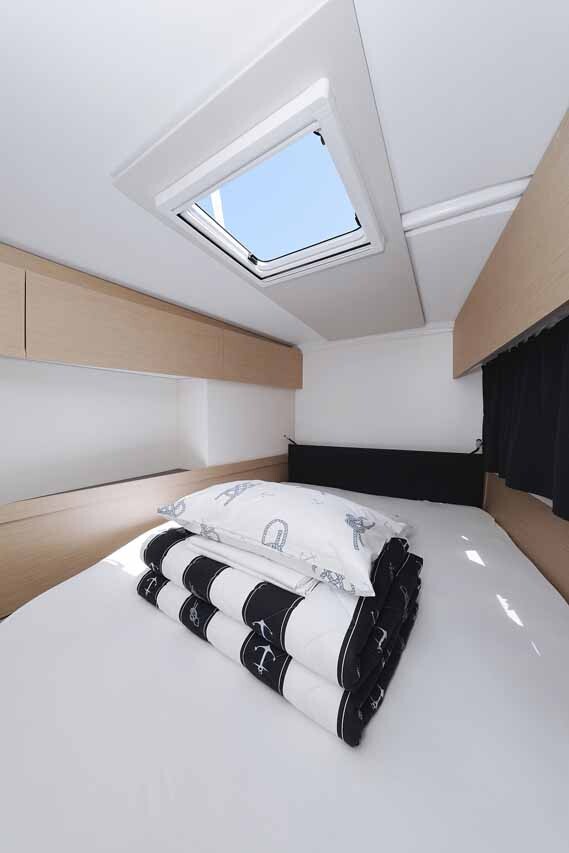 Fountaine Pajot Astrea 42 Bella V