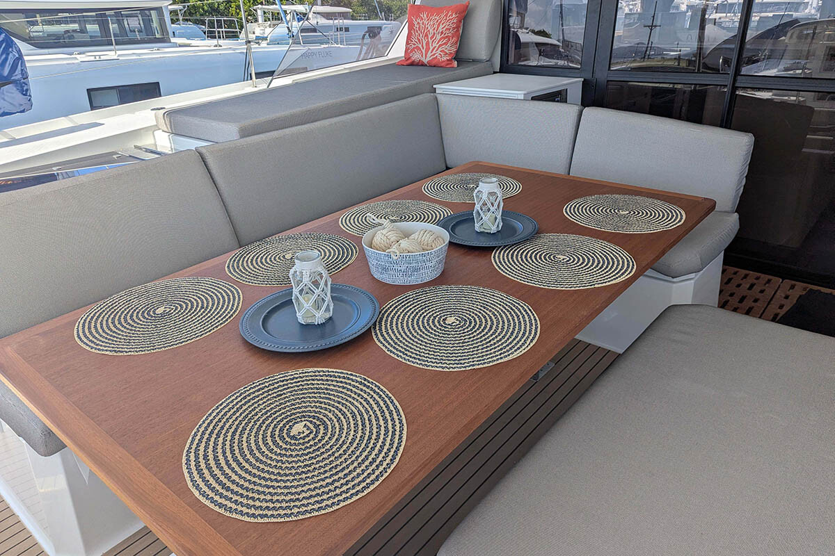Fountaine Pajot Aura 51 V Circle