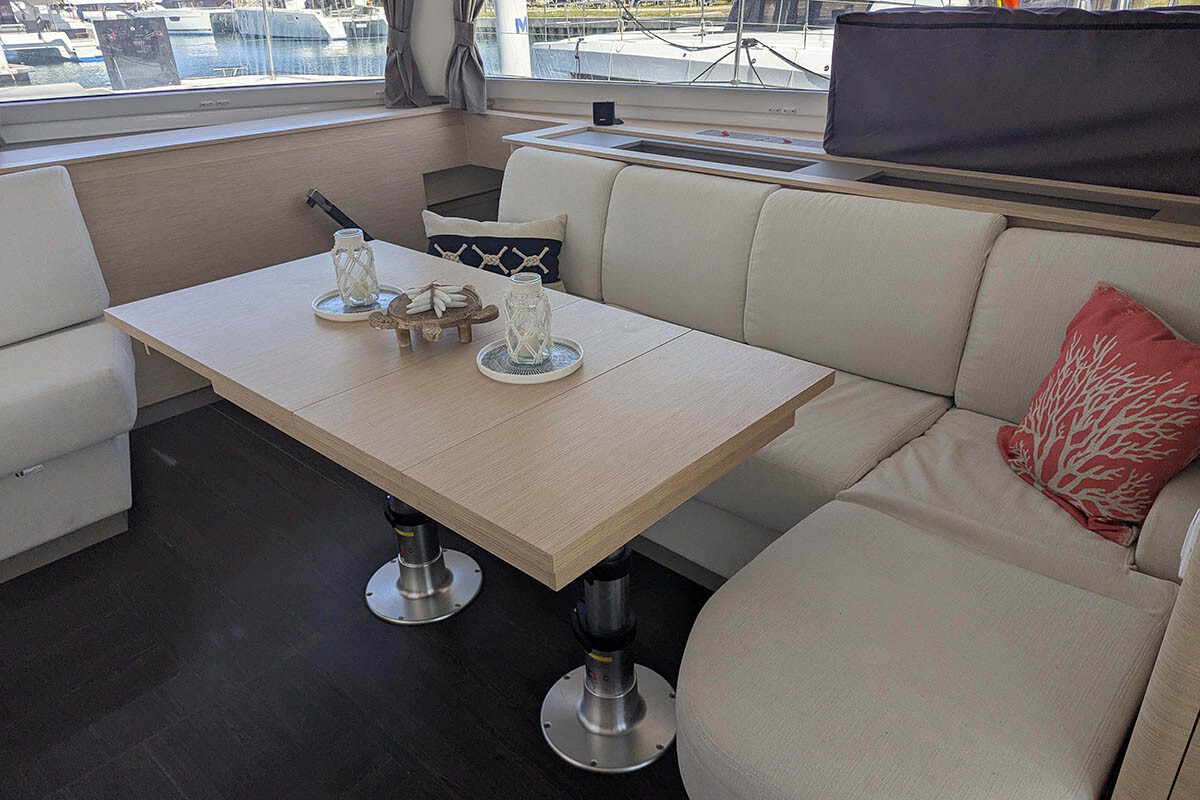 Fountaine Pajot Aura 51 V Circle