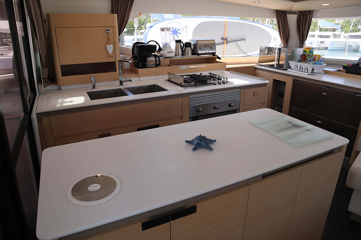 Fountaine Pajot Aura 51 V Circle