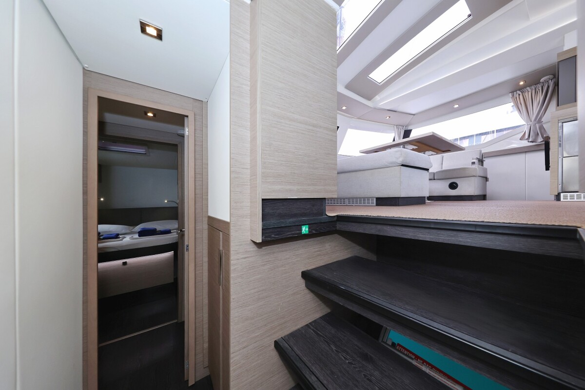 Fountaine Pajot Elba 45 Sun Office