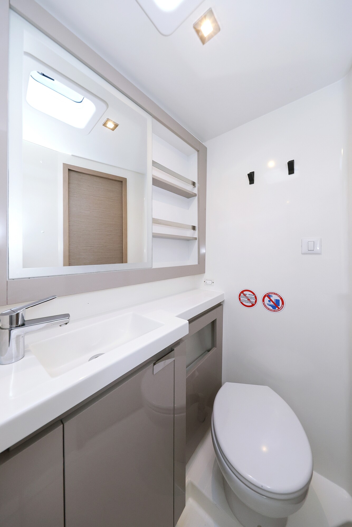 Fountaine Pajot Elba 45 Sun Office
